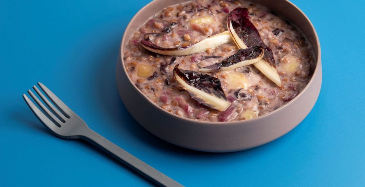 risotto di farro con radicchio e bitto
